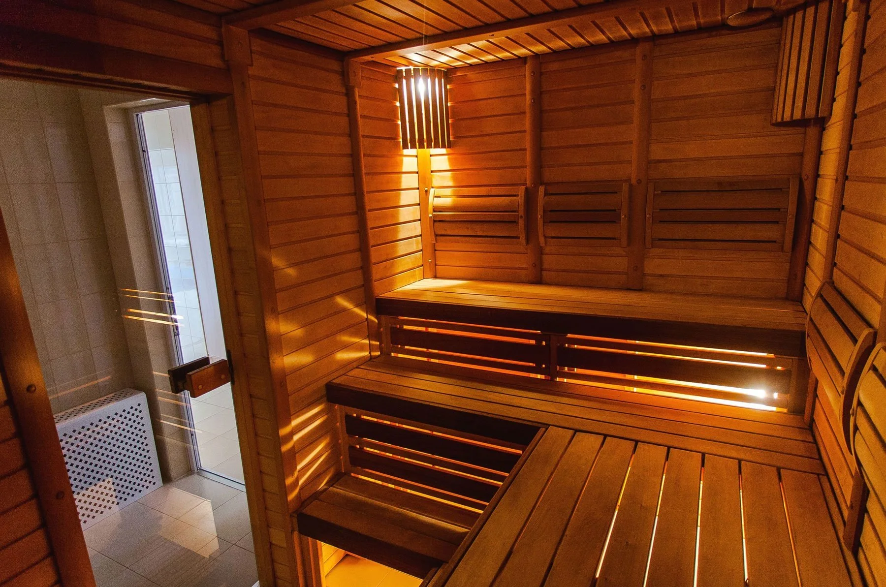 Choosing the Best Wood for Sauna Building (& Some You Shouldn’t Use)
