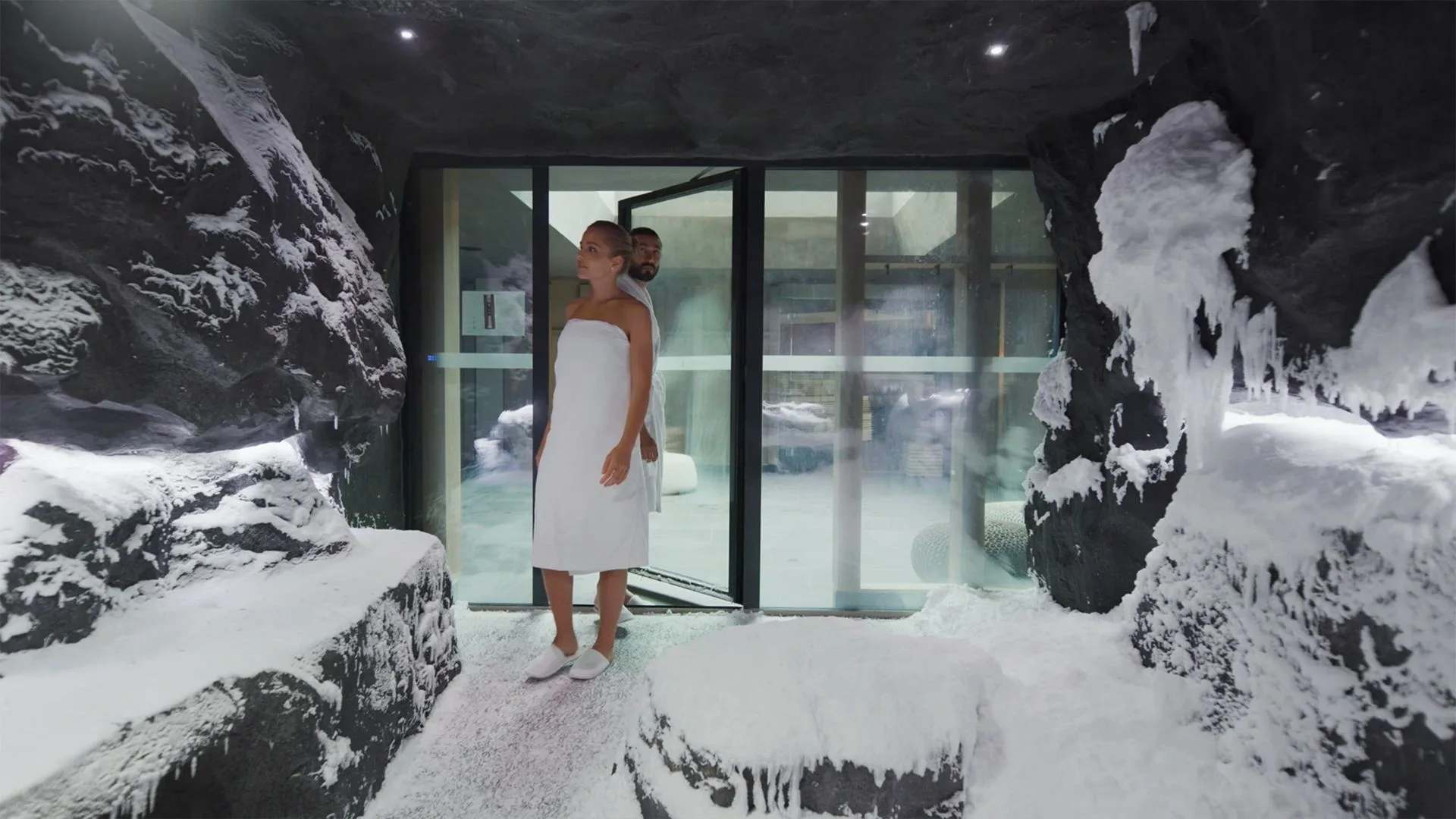 Snow Room Spas: Perfect for a Therapeutic White Christmas Snow Room Spas: Perfect for a Therapeutic White Christmas
