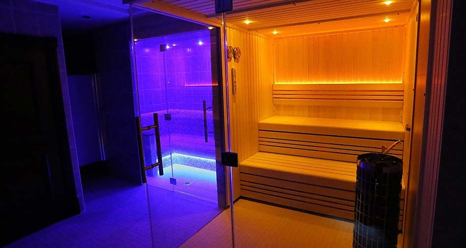 traditional sauna tiled steam room combo