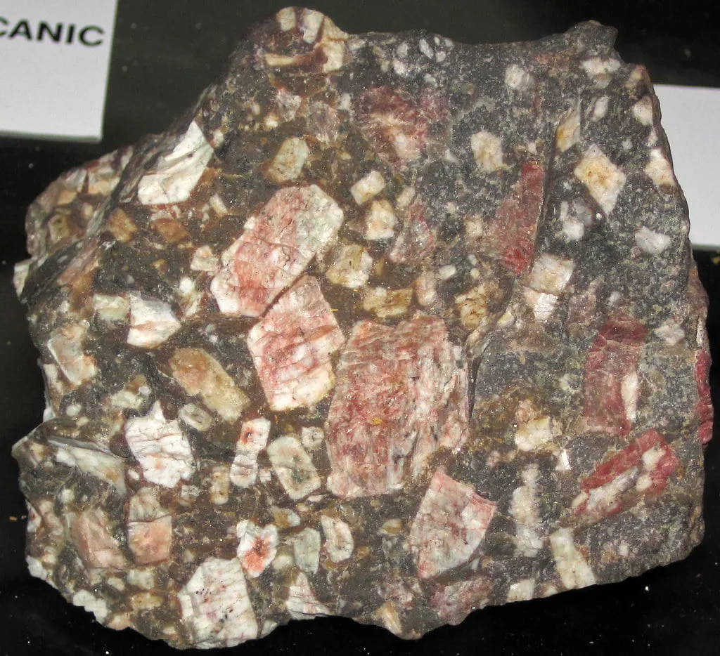 Though not widely used, Trachyte is a volcanic rock, and possesses heat-retaining properties and the durability required for effective sauna heating.